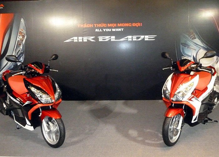 air-blade-125cc-2013-15.jpg