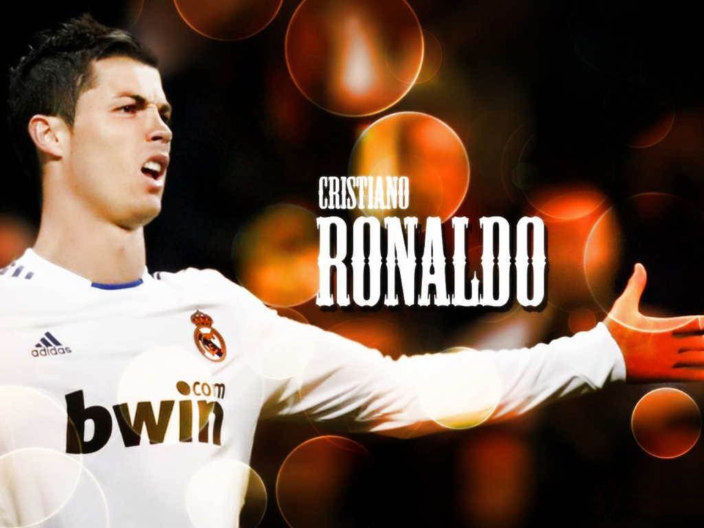 Hình ảnh Ronaldo đẹp trong màu áo MU, Real | VFO.VN