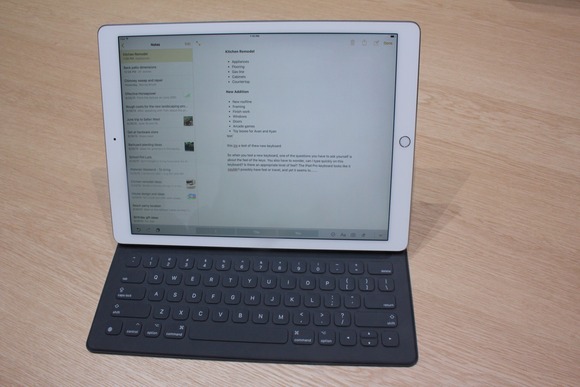 ipad-pro-smart-keyboard-100613529-large.jpg