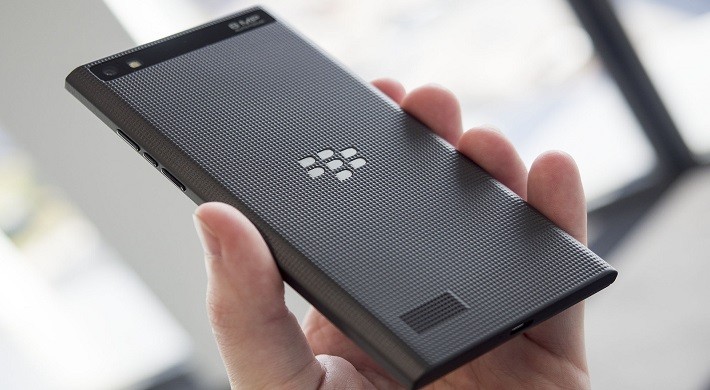 4-trieu-nen-mua-dien-thoai-nao-blackberry-leap-2.jpg