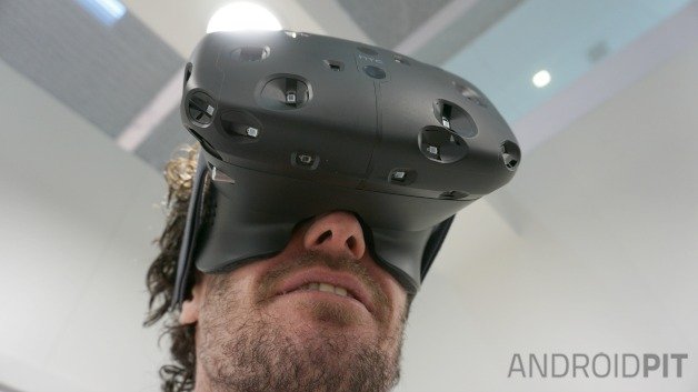 androidpit-htc-vive-vr-headset-under-view-wearing-w628.jpg
