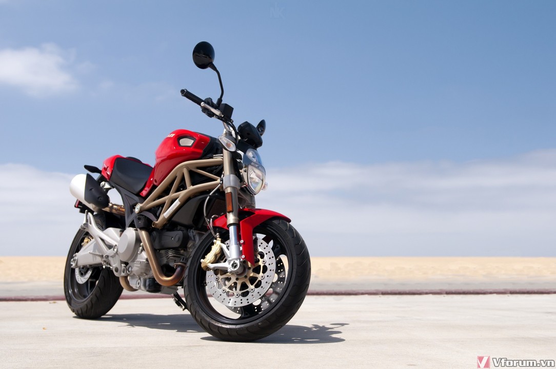 bike-ducati-motorcycle-red-94379-2048x1360.jpg