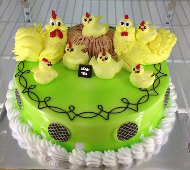 Bánh sinh nhật hình con gà dễ thương: \
