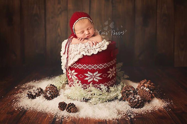 hinh-anh-tre-so-sinh-dang-yeu-trong-trang-phuc-noel-3.jpg