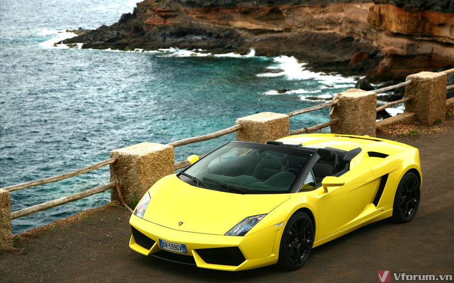 hinh-nen-lamborhini-aventador-12.jpg