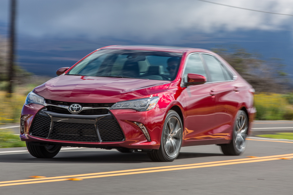 toyota-camry-2015(4).jpg