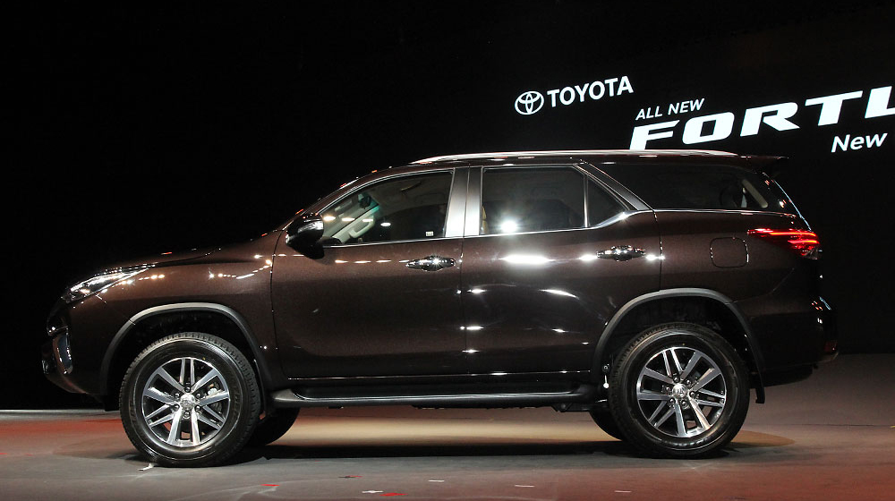 toyota-fortuner-2016.jpg