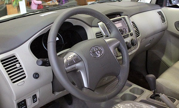 toyota-innova-v-2015(1).jpg