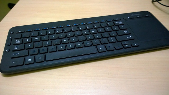 11-microsoft-all-in-one-media-keyboard.jpg