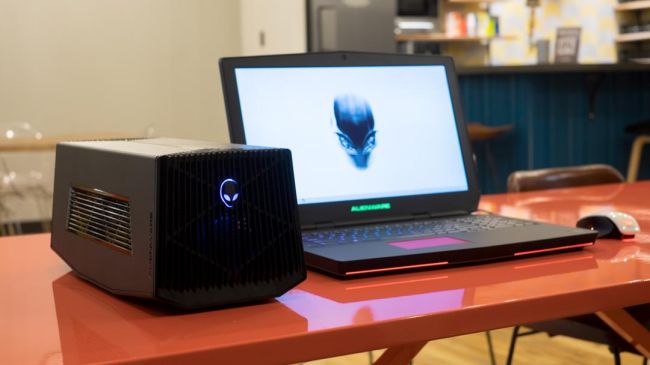 2-alienware17.jpg