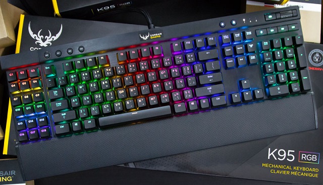 4-corsair-k95-rgb.jpg