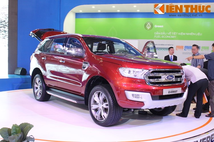 gia-ban-xe-ford-everest-2016-2.jpg