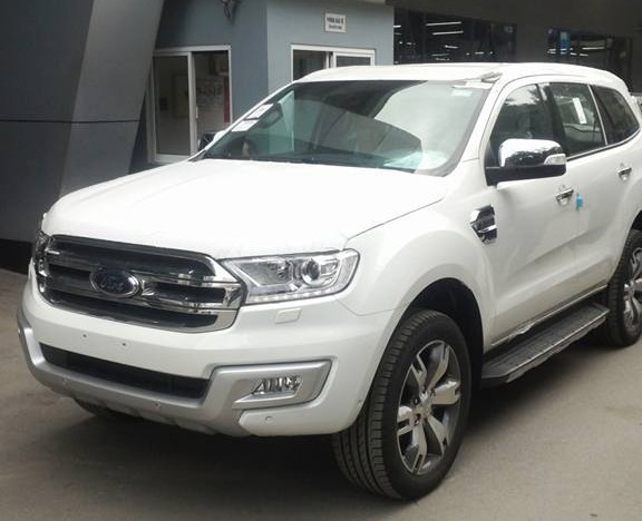 gia-ban-xe-ford-everest-2016-8.jpg