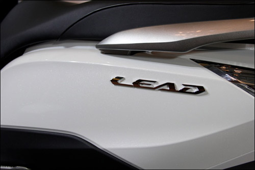 gia-ban-xe-honda-lead-2016-7.jpg