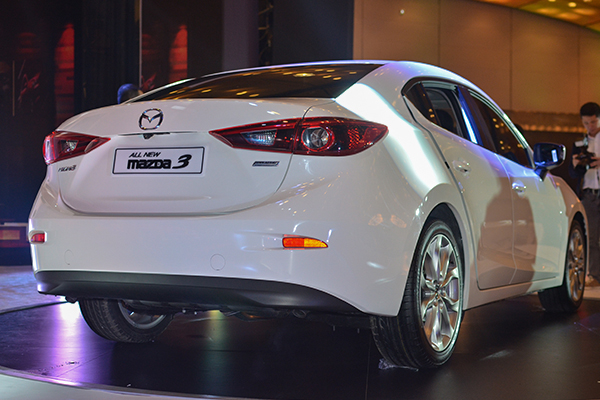 gia-xe-mazda3-2016-3.jpg