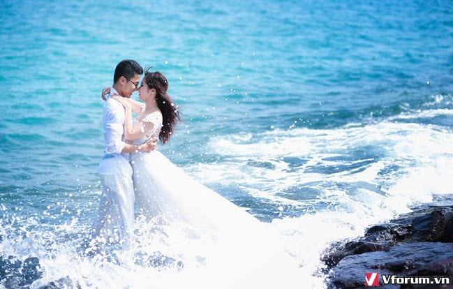 Chụp ảnh cưới Nha Trang là một trải nghiệm tuyệt vời cho cặp đôi muốn lưu giữ những khoảnh khắc đáng nhớ trong cuộc đời. Nha Trang với bãi biển tuyệt đẹp và các khu resort sang trọng là lựa chọn lý tưởng để tạo nên những bức ảnh cưới đẹp như mơ.