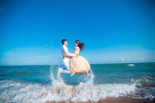 Vũng Tàu là một điểm đến tuyệt vời cho các cặp đôi muốn có những bộ ảnh cưới độc đáo và đẹp nhất. Với những bãi biển tuyệt đẹp, thành phố biển yên bình và địa điểm chụp hình độc đáo, bạn chắc chắn sẽ có những khoảnh khắc đẹp nhất của mình.