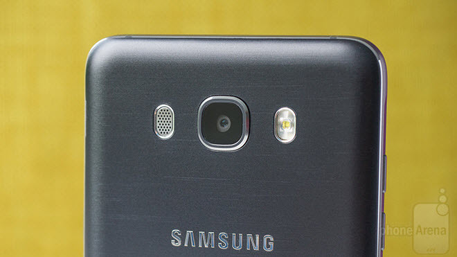 samsung-galaxy-j7-2016(2).jpg