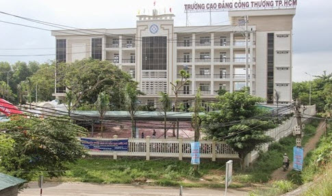 cao-dang-cong-thuong-tphcm(2).jpg