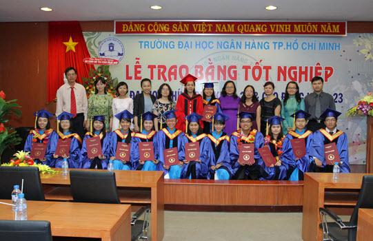 dai-hoc-ngan-hang-tphcm(4).jpg