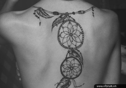 hinh-xam-dreamcatcher-tren-lung-dep-cho-nu-6.jpg