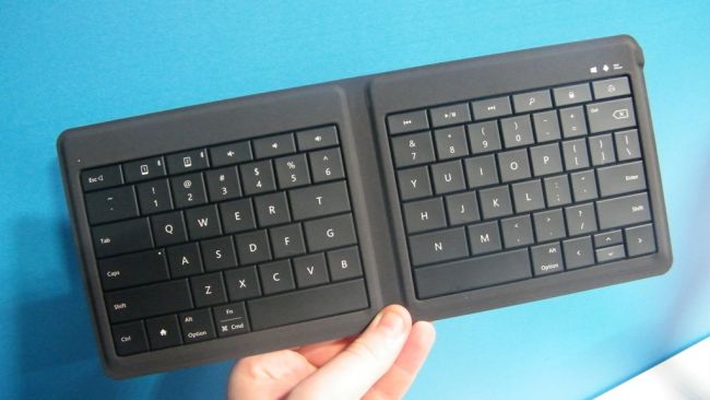 10.-microsoft-universal-foldable-keyboard.jpg