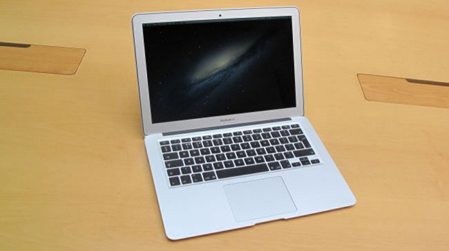 3.-apple-macbook-air-13-inch.jpg