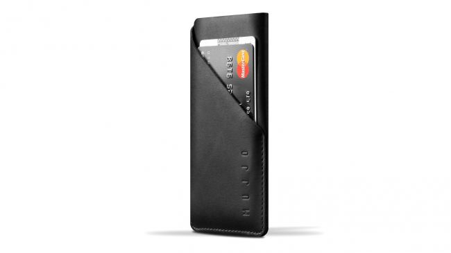 3.mujjo-leather-wallet-sleeve.jpg