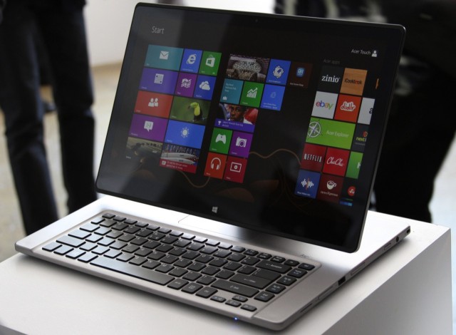 4.acer-aspire-r7-convertible.jpg