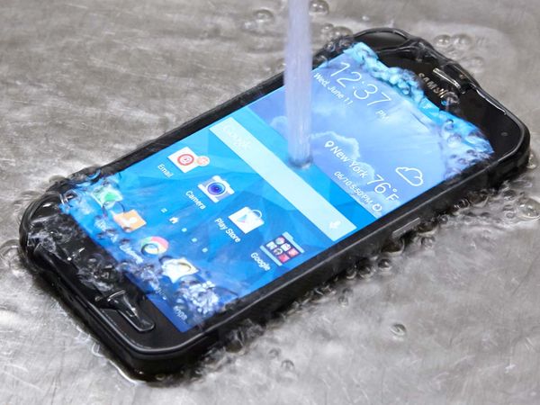 0-waterproof-smartphone.jpg