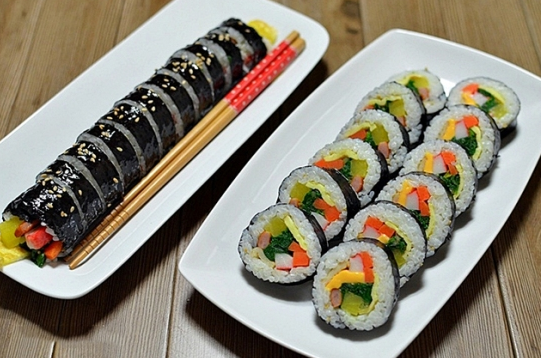 cach-lam-kimbap-han-quoc(15).png