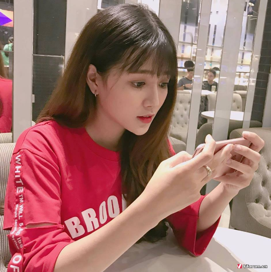 hinh-anh-girl-xinh-facebook-girl-xinh-tu-suong-9.png