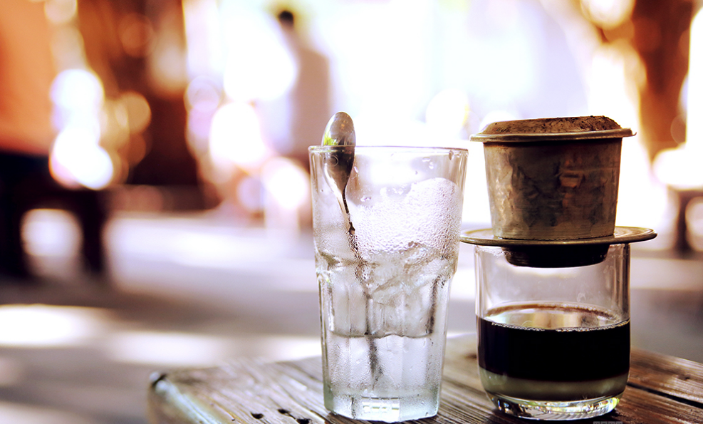 Hình ảnh cafe đẹp, ly cafe, cà phê sữa đá, cà phê đen | VFO.VN