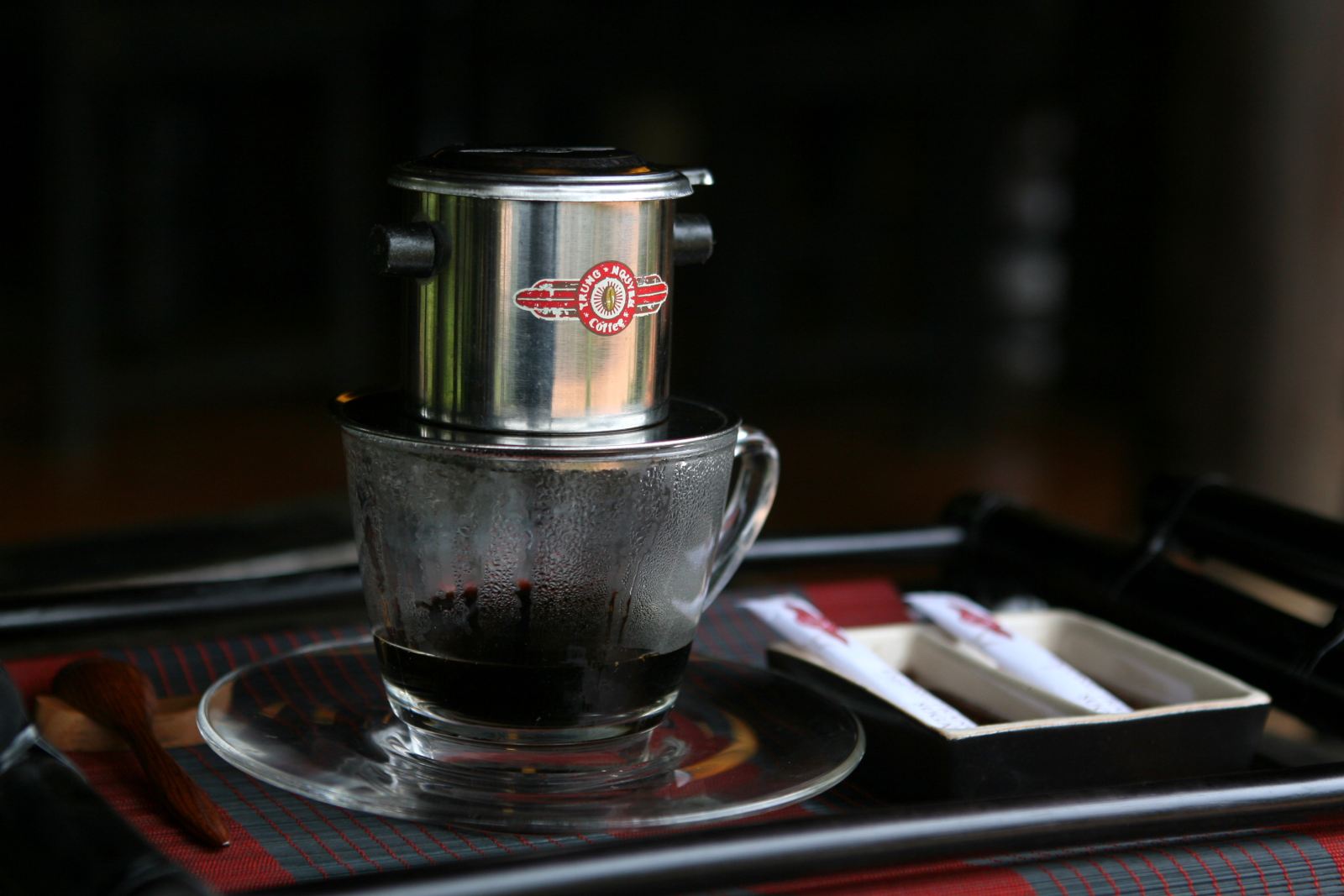 Hình ảnh cafe đẹp, ly cafe, cà phê sữa đá, cà phê đen | VFO.VN