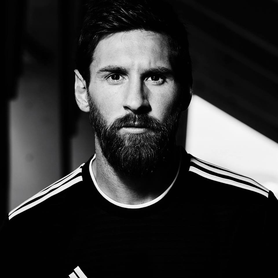 Sở hữu ngay bộ sưu tập hình ảnh Messi tuyệt đẹp, full HD và đậm nét, với những hình nền độc đáo, làm nổi bật màn hình của bạn và thỏa mãn niềm đam mê bóng đá.