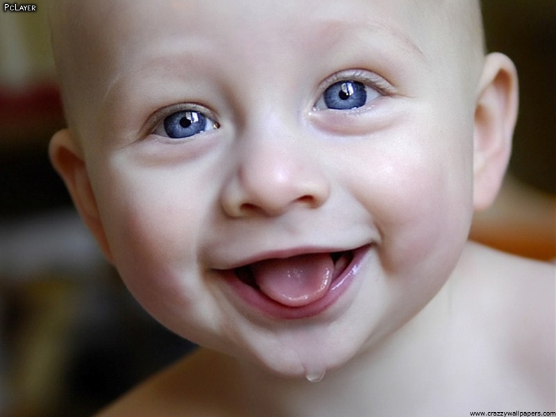 Em bé cười: Cái cười của em bé vô cùng đáng yêu và trong sáng. Hãy cùng xem hình ảnh liên quan để chìm đắm trong nụ cười tinh nghịch, hồn nhiên của các bé. Chắc chắn những hình ảnh này sẽ giúp bạn cảm thấy vui vẻ và thư giãn sau một ngày làm việc vất vả.