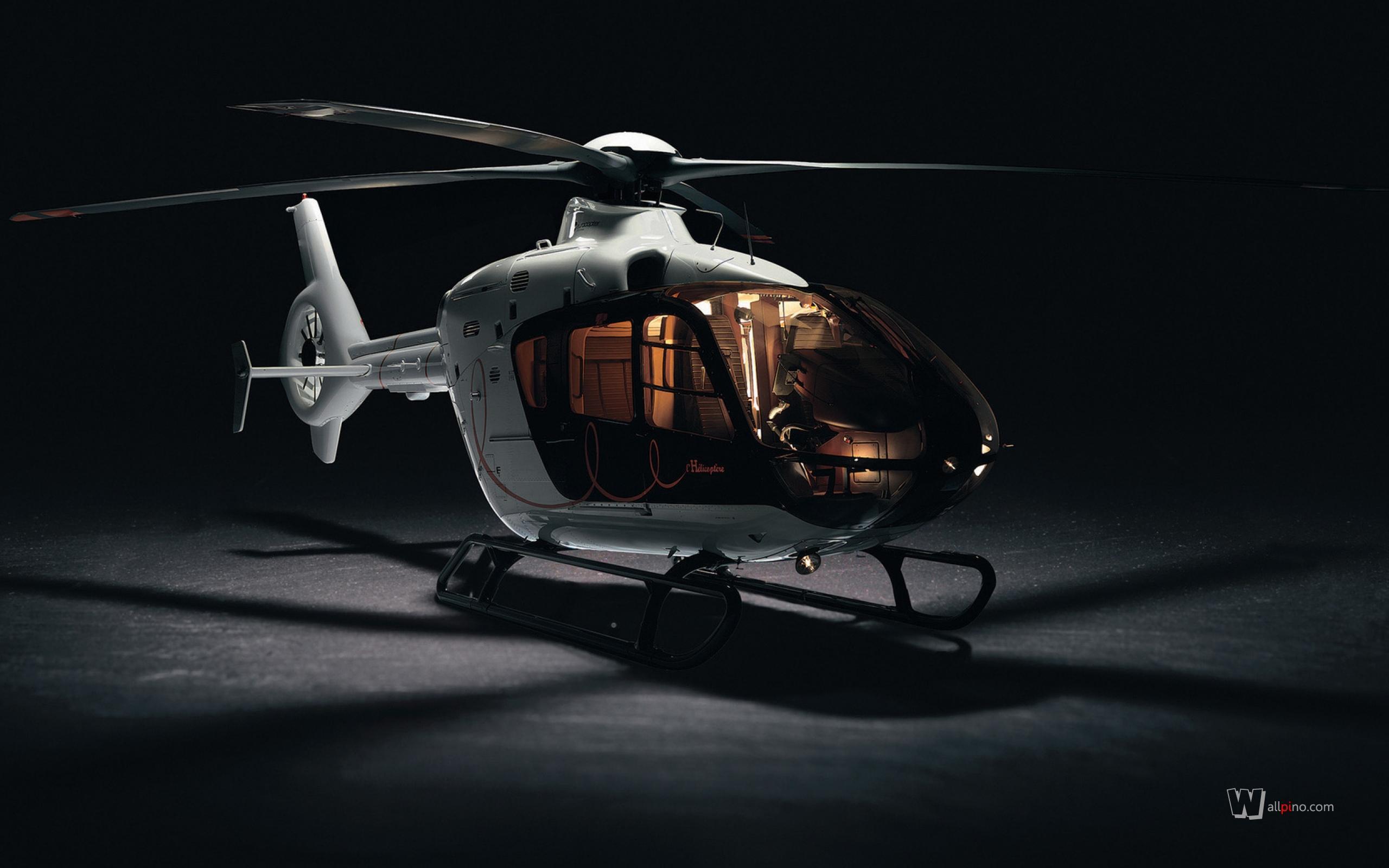 Mỹ chuyển giao các máy bay trực thăng đa chức năng MH60R đầu tiên cho