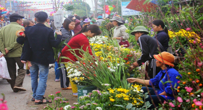Hãy đến thăm chợ tết quê mình để cảm nhận tinh hoa văn hóa truyền thống đầy màu sắc và am hiểu hơn về nét đẹp của đất trời Việt Nam.
